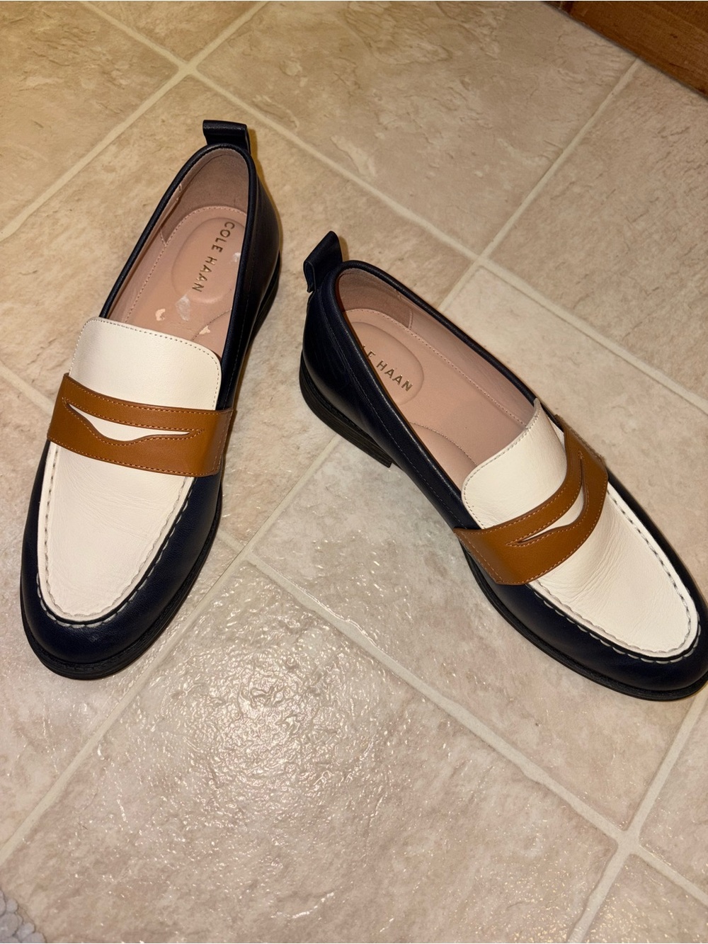 Cole Haan Women’s Tri-Tone Leather Penny Loafers 7.5 - Picture 5 of 11